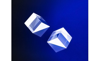 15mm, Uncoated, λ/10, UV Fused Silica Right Angle Prism